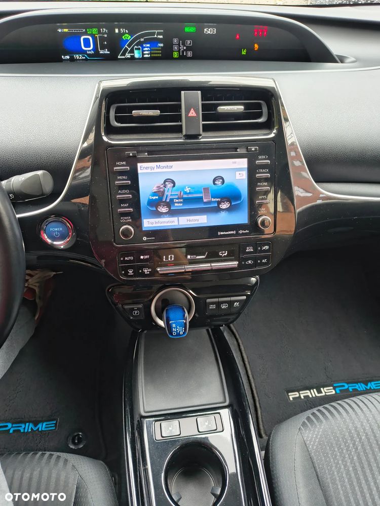 Toyota Prius Hybrid - 10
