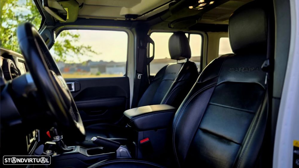 Jeep Wrangler Unlimited - 16