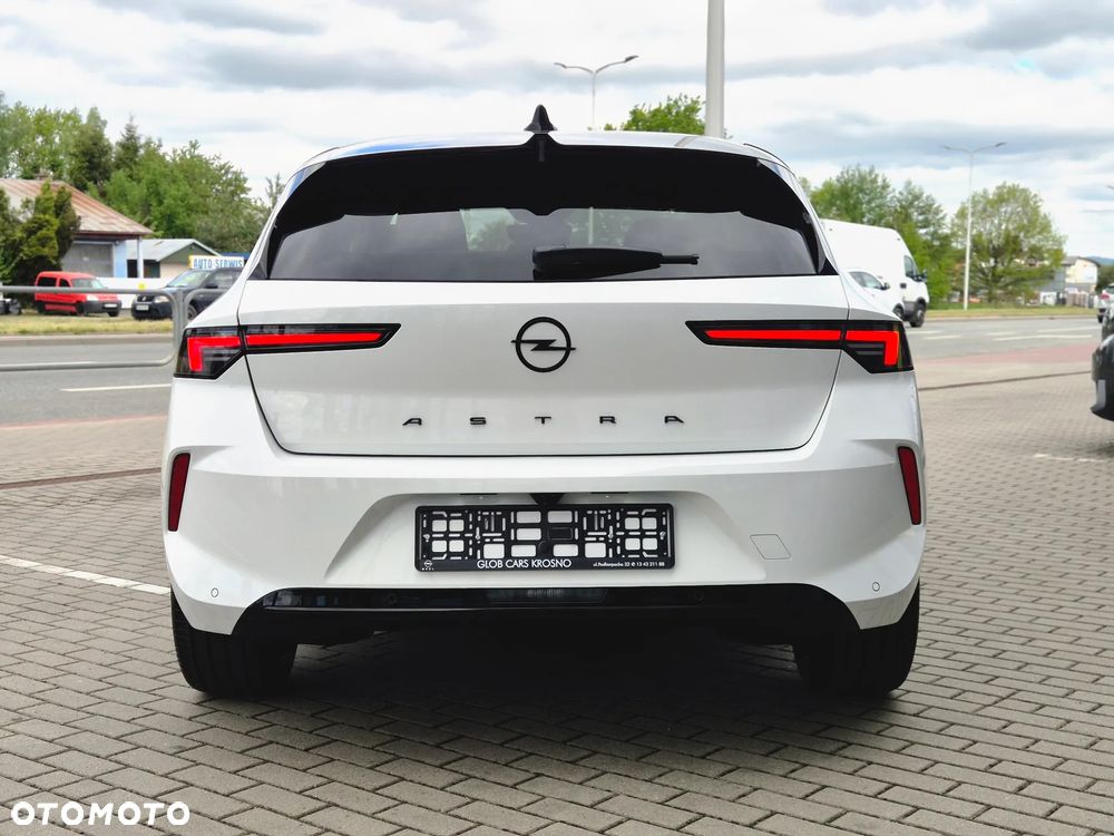 Opel Astra 1.2 T GS Line S&S - 11