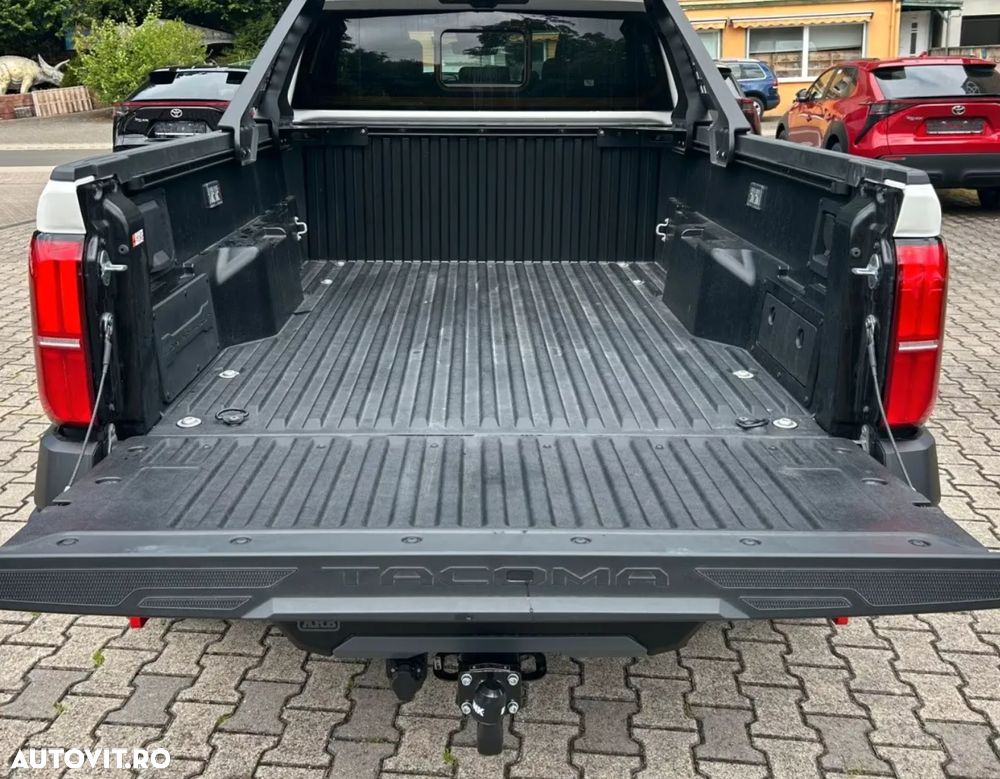 Toyota Tacoma - 22