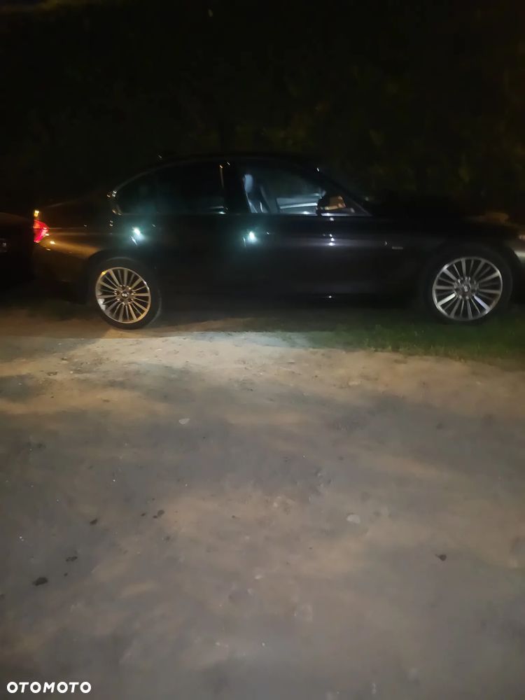 BMW Seria 3 330d Luxury Line sport - 22