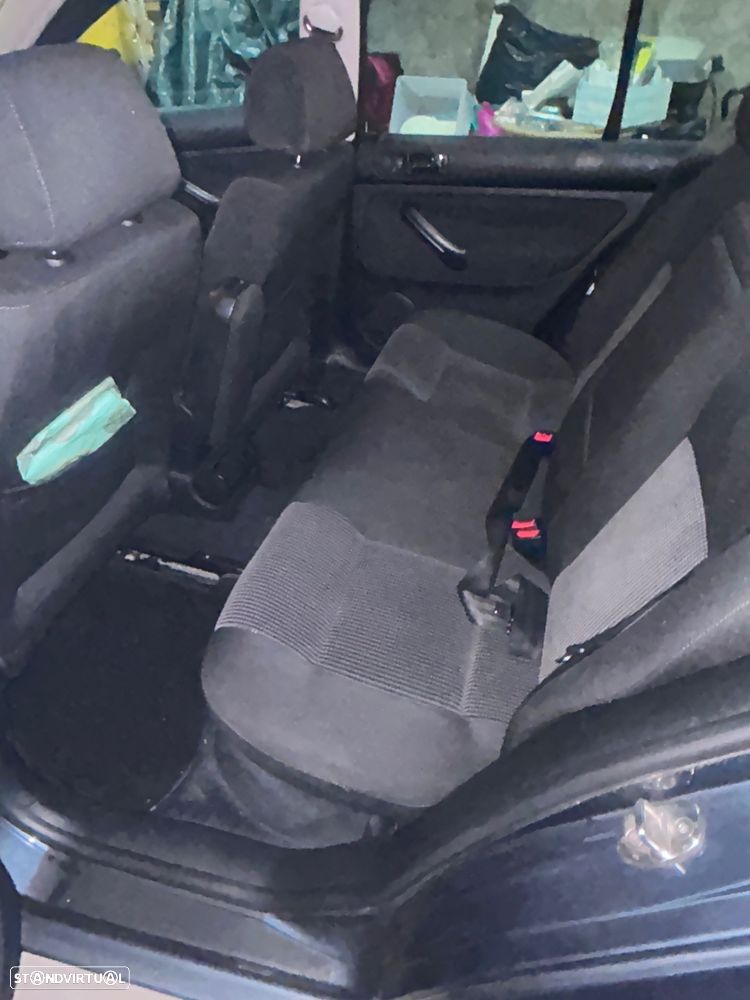 VW Golf - 4
