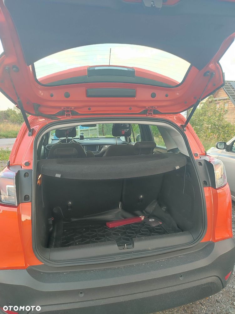 Opel Crossland X - 8