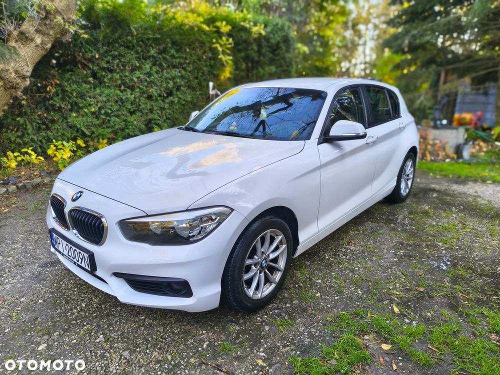 BMW Seria 1 120i - 4