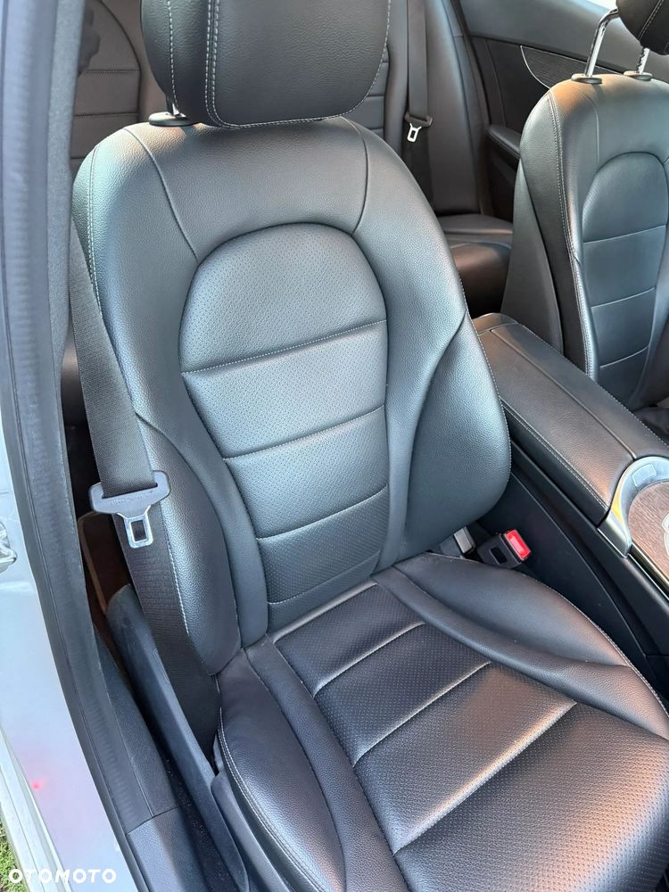 Mercedes-Benz Klasa C 300 4Matic 9G-TRONIC Avantgarde - 15