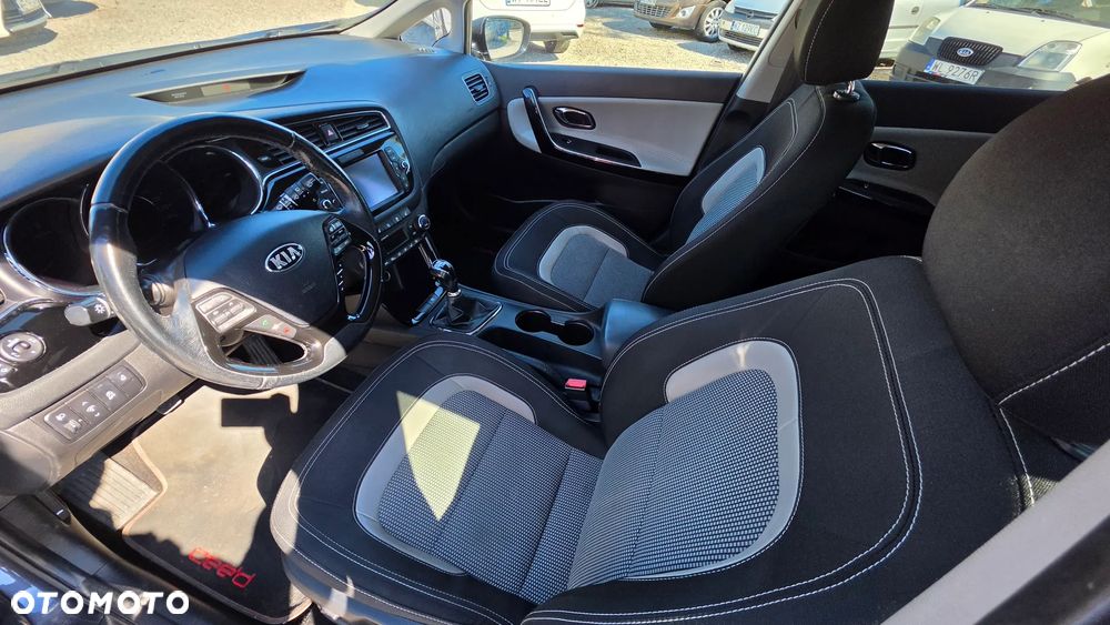 Kia Ceed 1.6 GDI L Business Line - 13