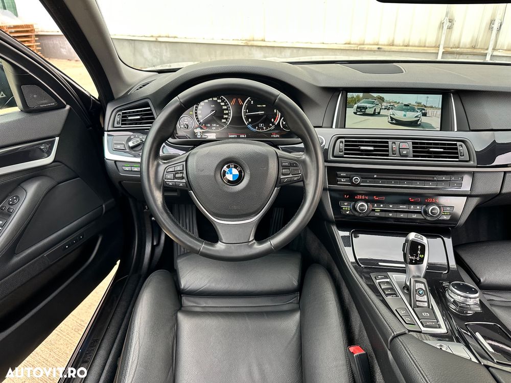 BMW Seria 5 530d xDrive Touring Sport-Aut. Luxury Line - 33