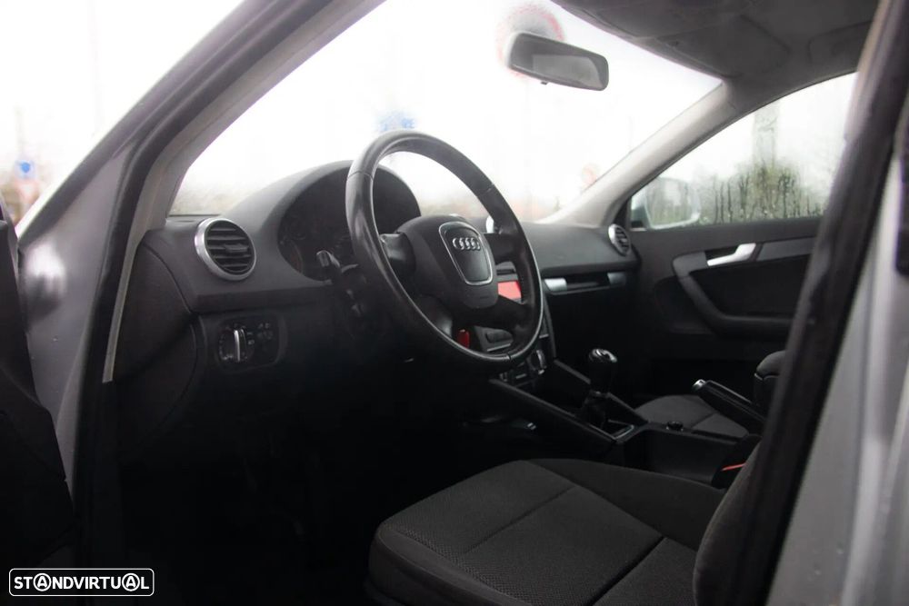 Audi A3 Sportback 1.6 TDI Attraction - 28