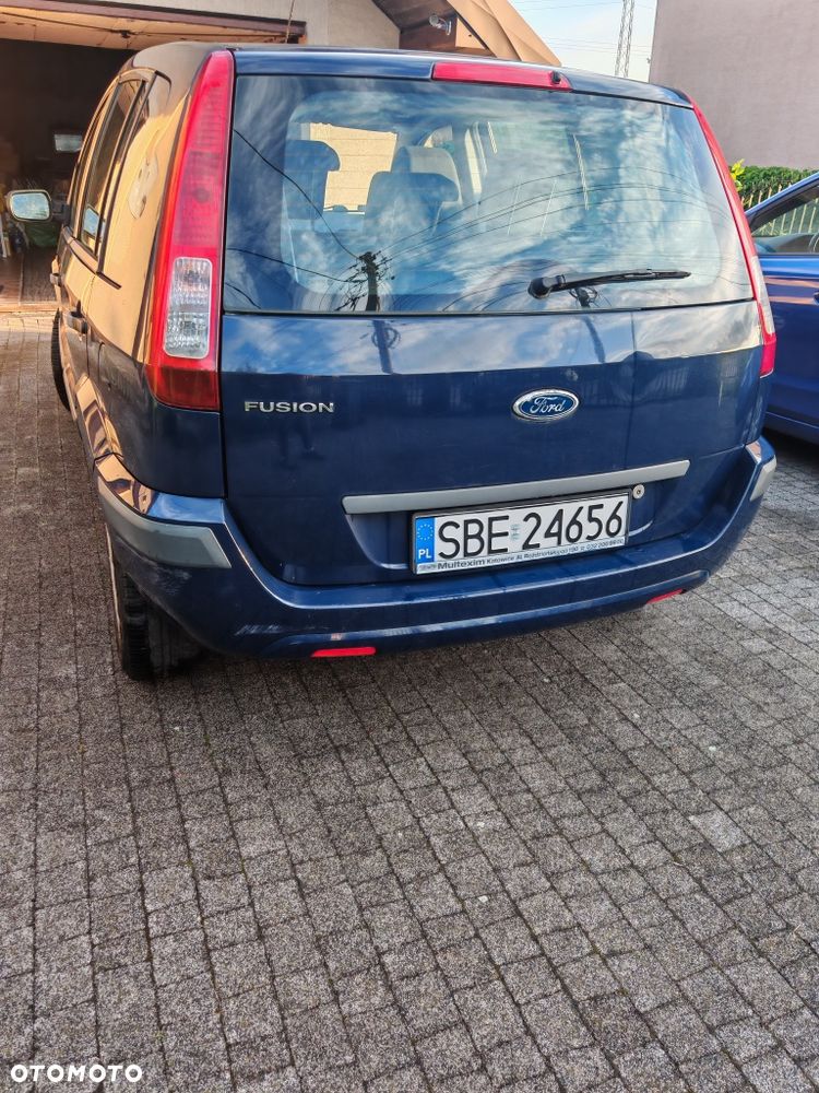 Ford Fusion - 2