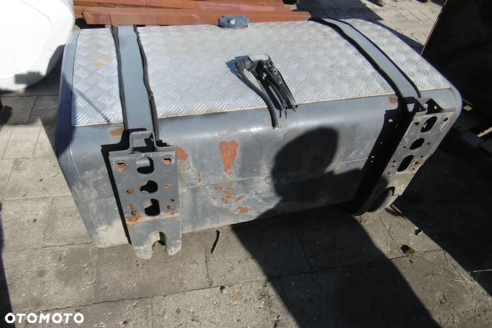 Zbiornik paliwa Renault Kerax - 5