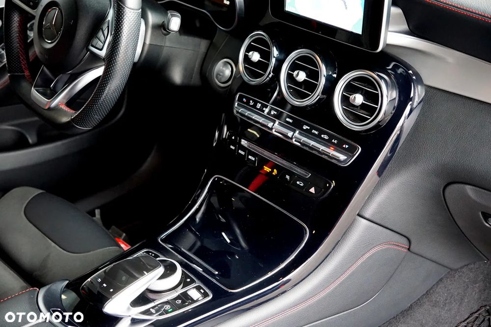 Mercedes-Benz GLC AMG 43 4Matic 9G-TRONIC - 37
