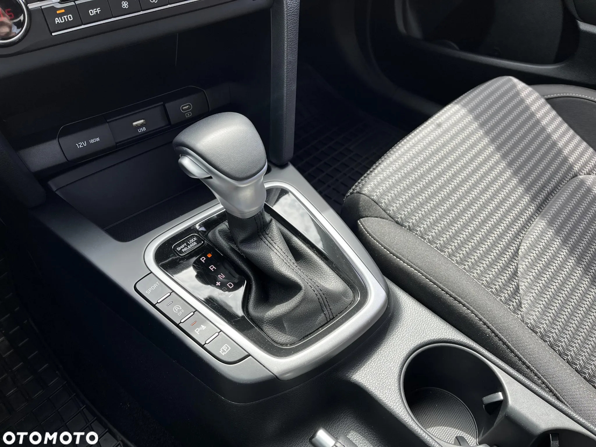 Kia Ceed 1.5 T-GDI M DCT - 15
