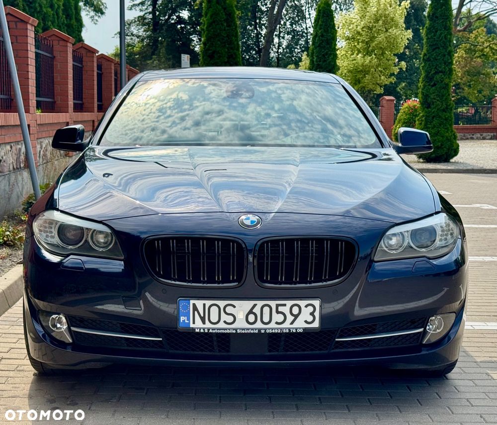 BMW Seria 5 550i Sport-Aut - 18