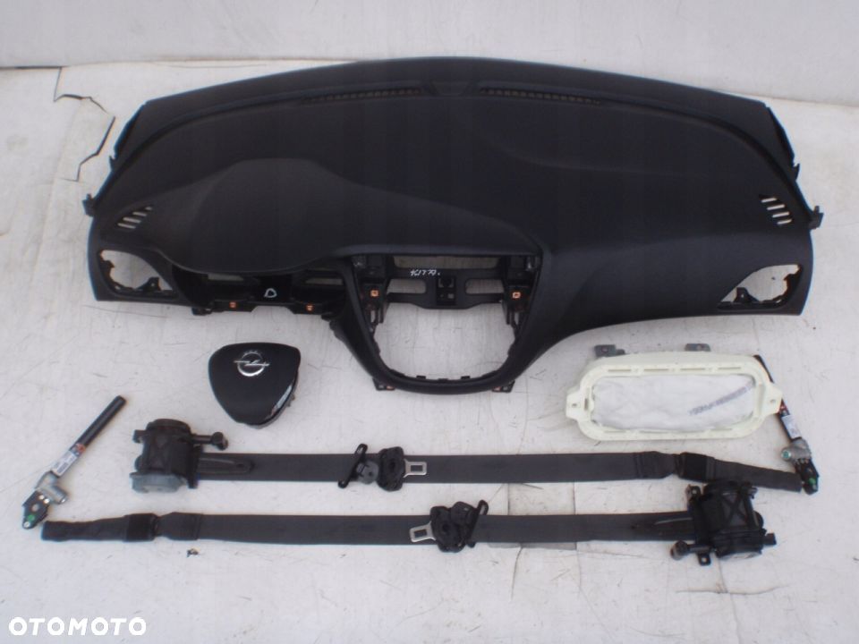 OPEL KARL DESKA KONSOLA KOKPIT PULPIT PÓŁKA PARAPET AIRBAG AIR BAG PODUSZKI PASY PAS Raz2 - 2