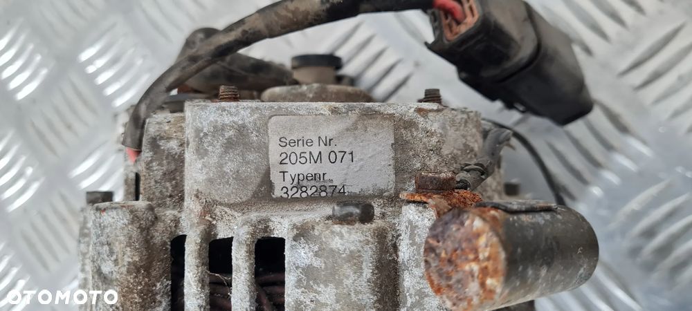Nissan Navara D21 King Cab 2.5 Alternator - 3