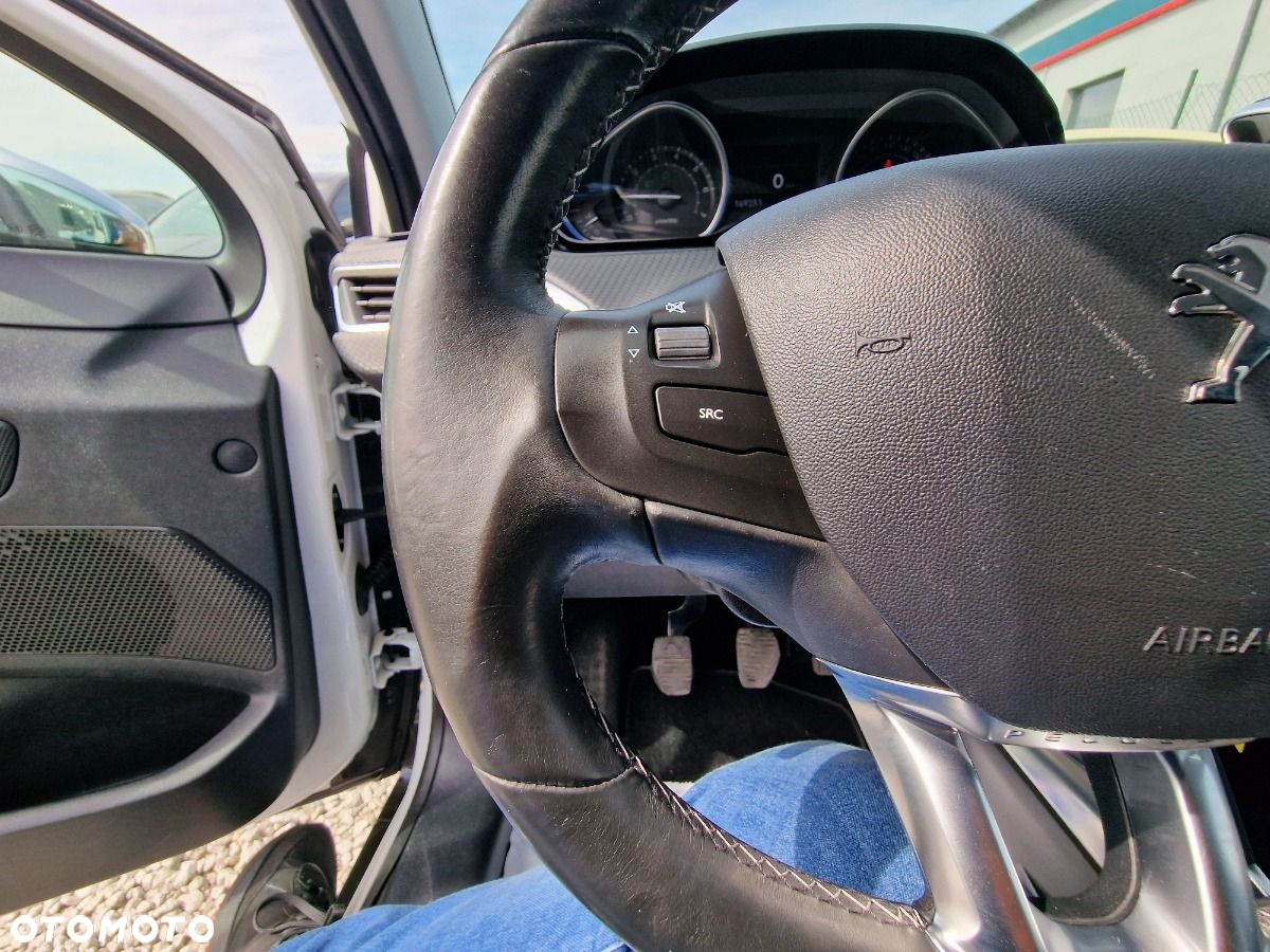 Peugeot 2008 - 14