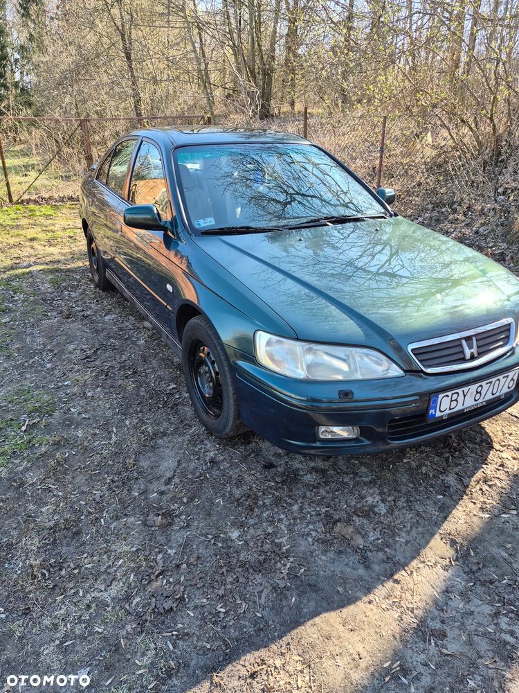 Honda Accord 1.8i LS - 13