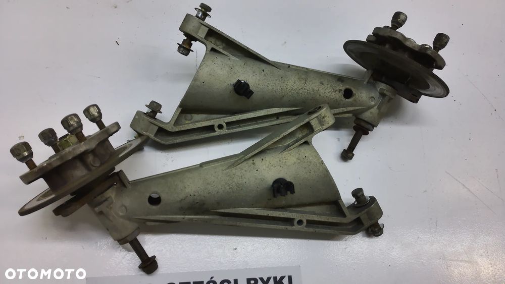 Ligier Microcar Wahacz Tył Prawy Tarcza Piasta - 2