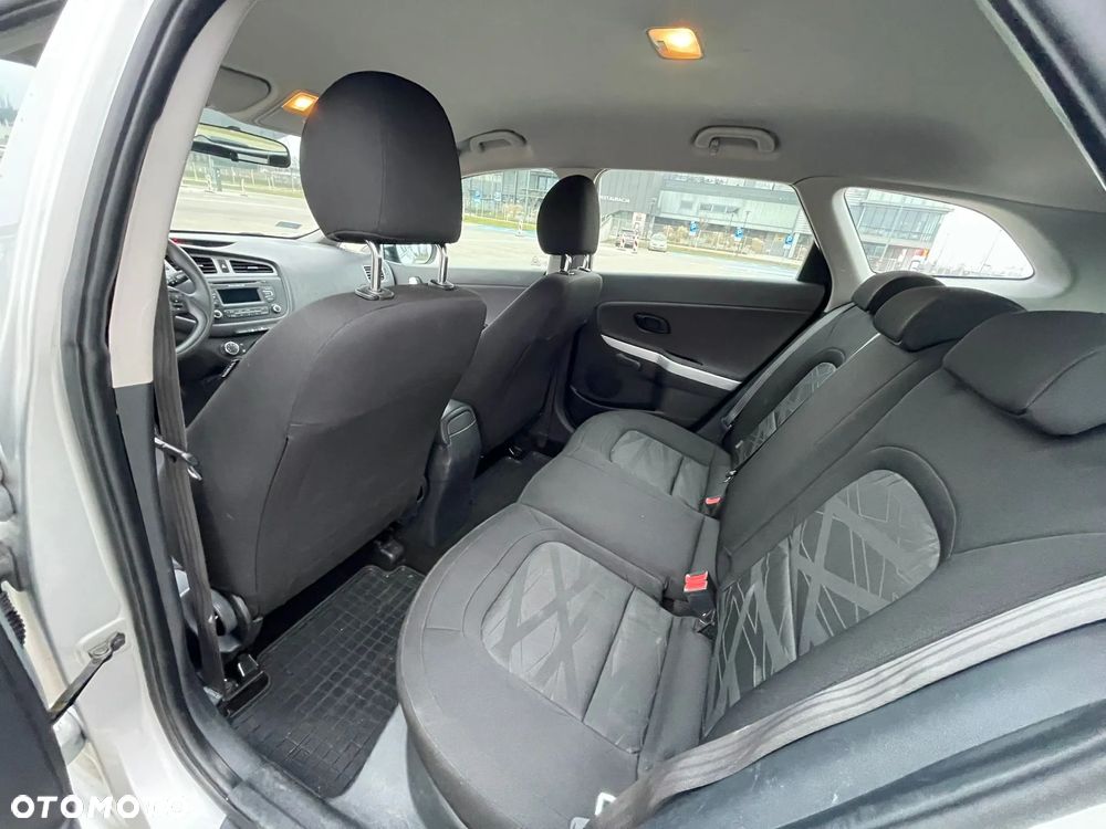 Kia Ceed - 16