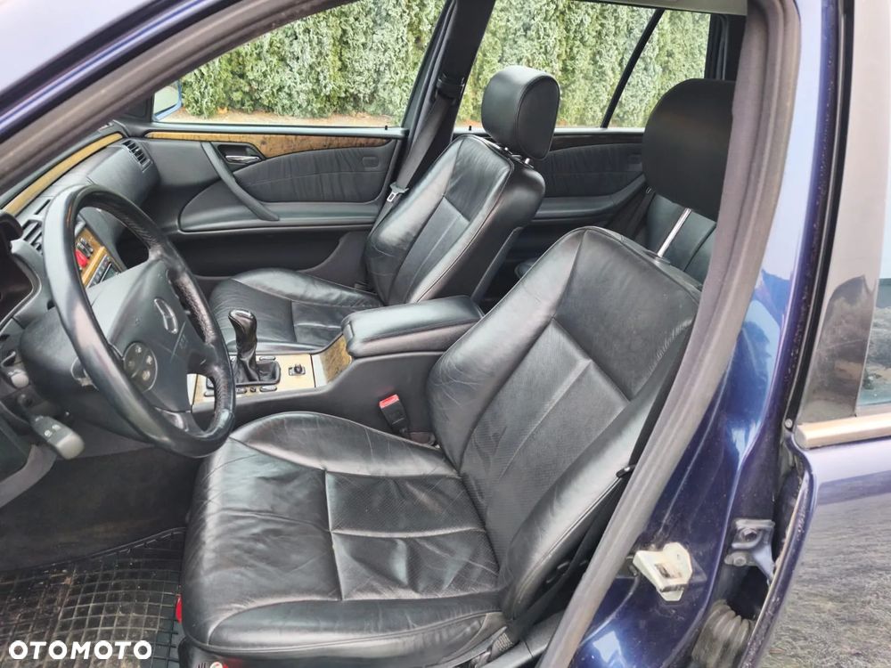 Mercedes-Benz Klasa E 270 T CDI Avantgarde - 11