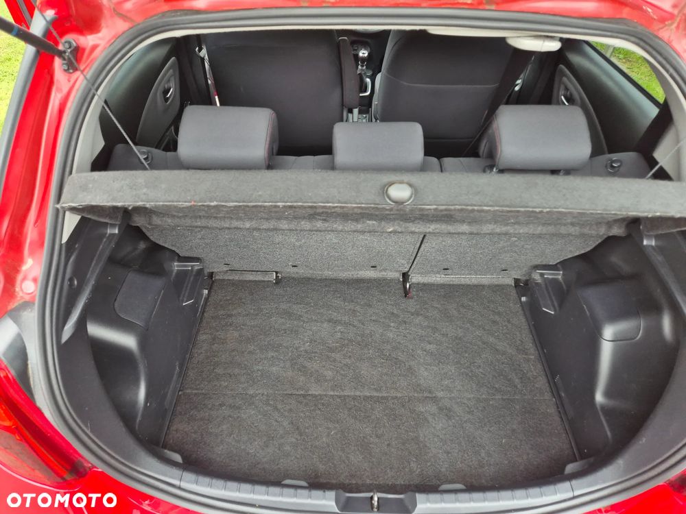 Toyota Yaris 1.33 VVT-i Lounge - 26