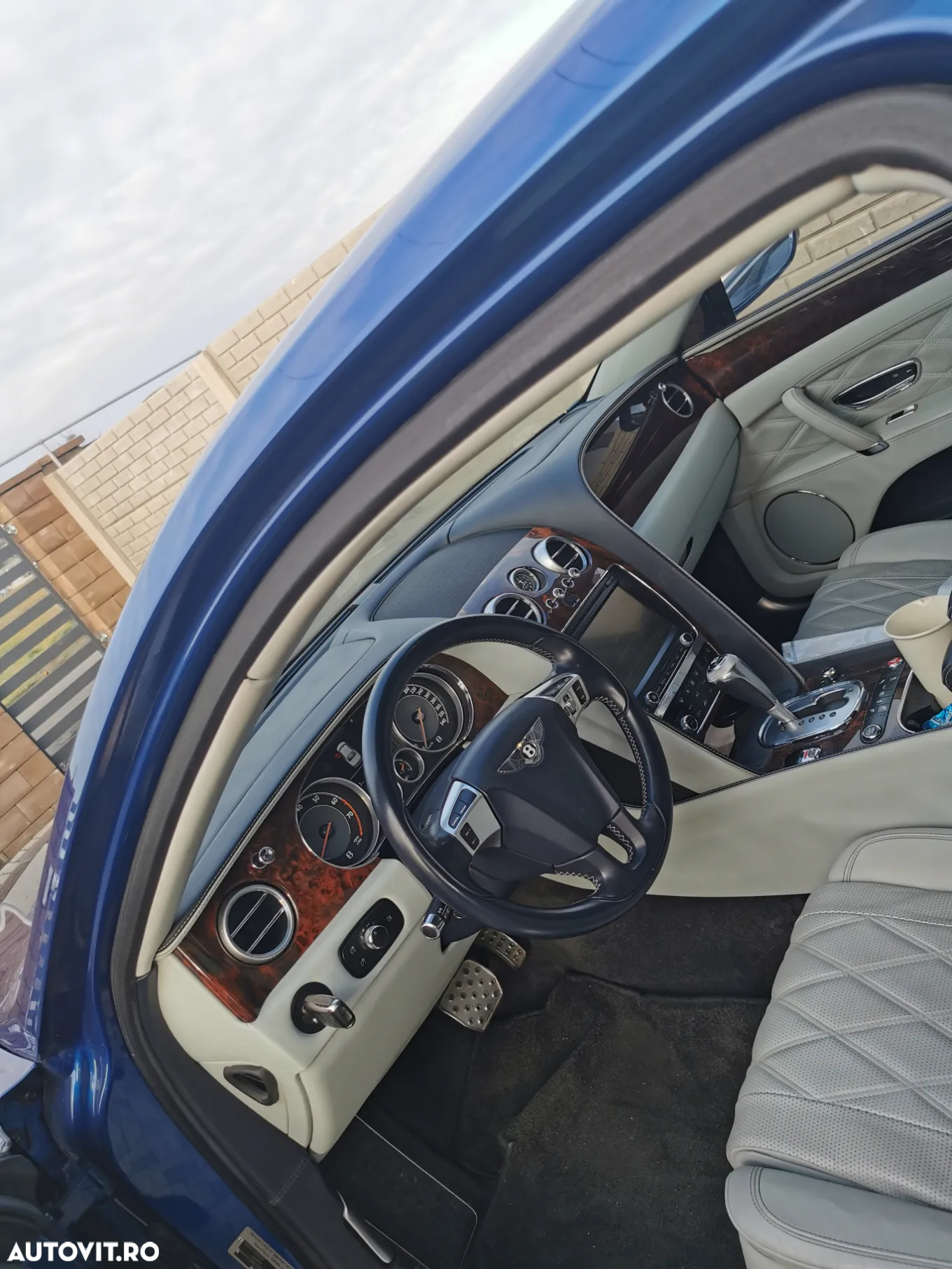 Bentley Flying Spur W12 S - 15
