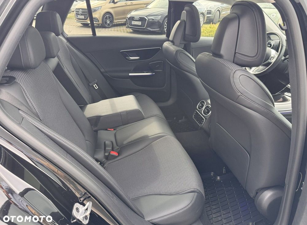 Mercedes-Benz Klasa C 200 mHEV 4-Matic All-Terrain Avantgarde - 17