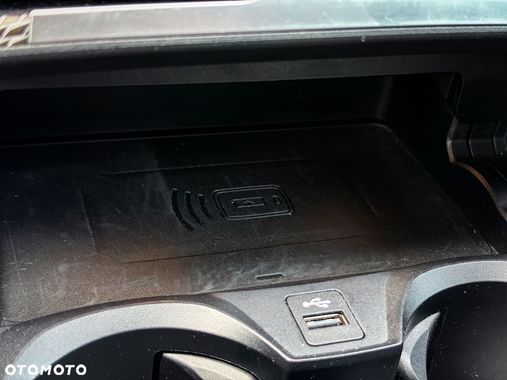 BMW Seria 3 320d Edition M Sport Shadow - 25