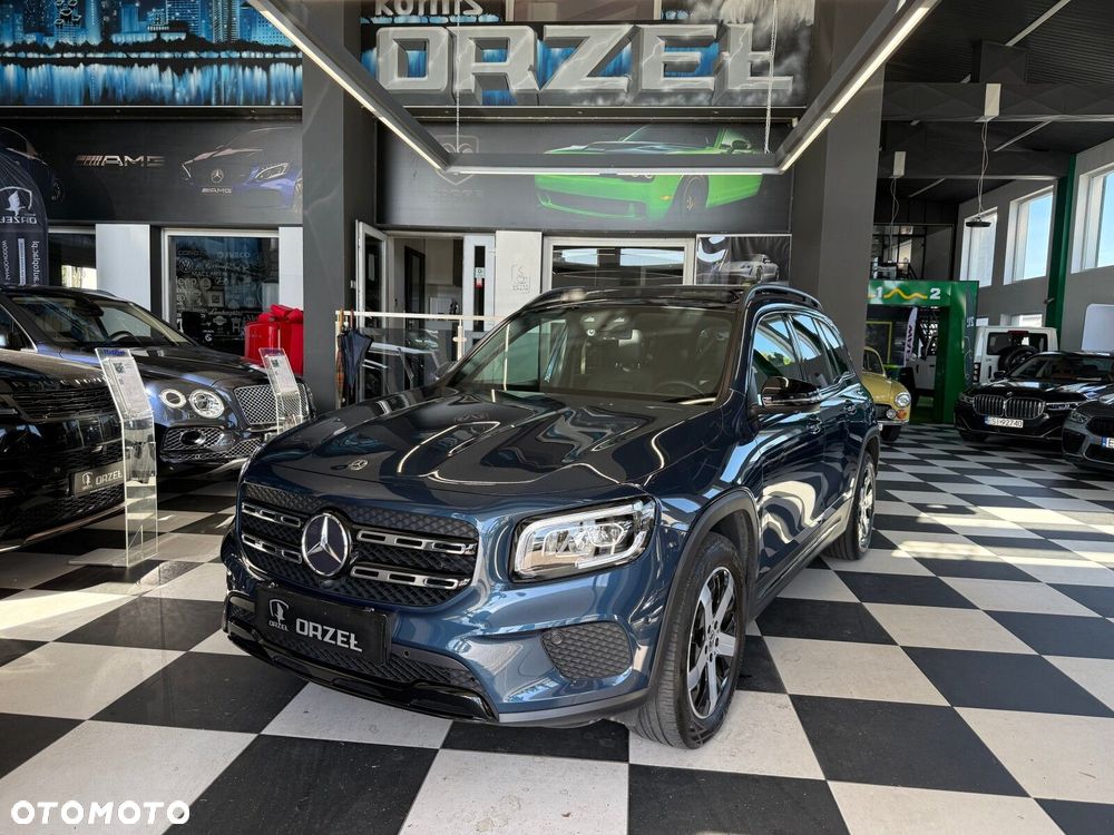 Mercedes-Benz GLB - 1