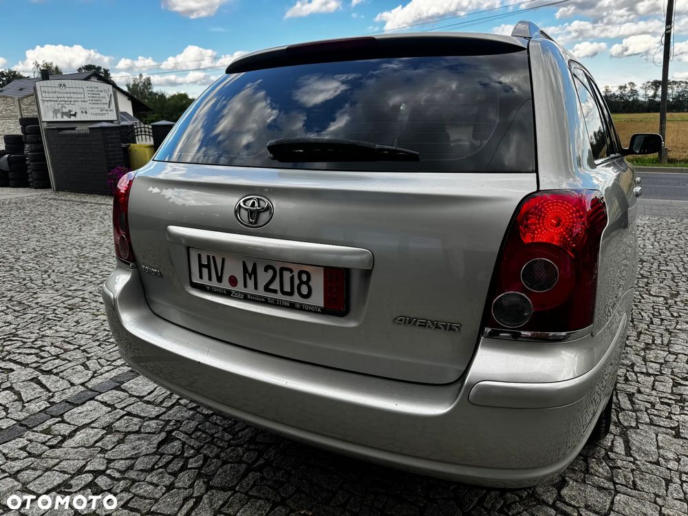 Toyota Avensis 1.8 VVT-i Executive - 14