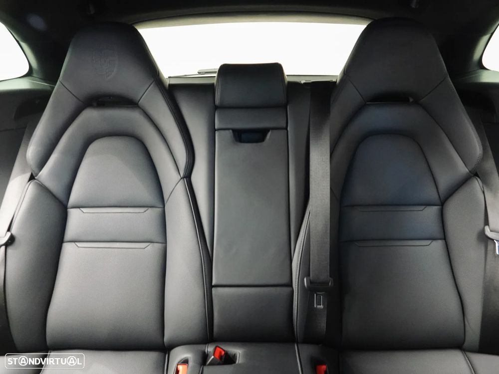 Porsche Panamera Sport Turismo 4 E-Hybrid - 49