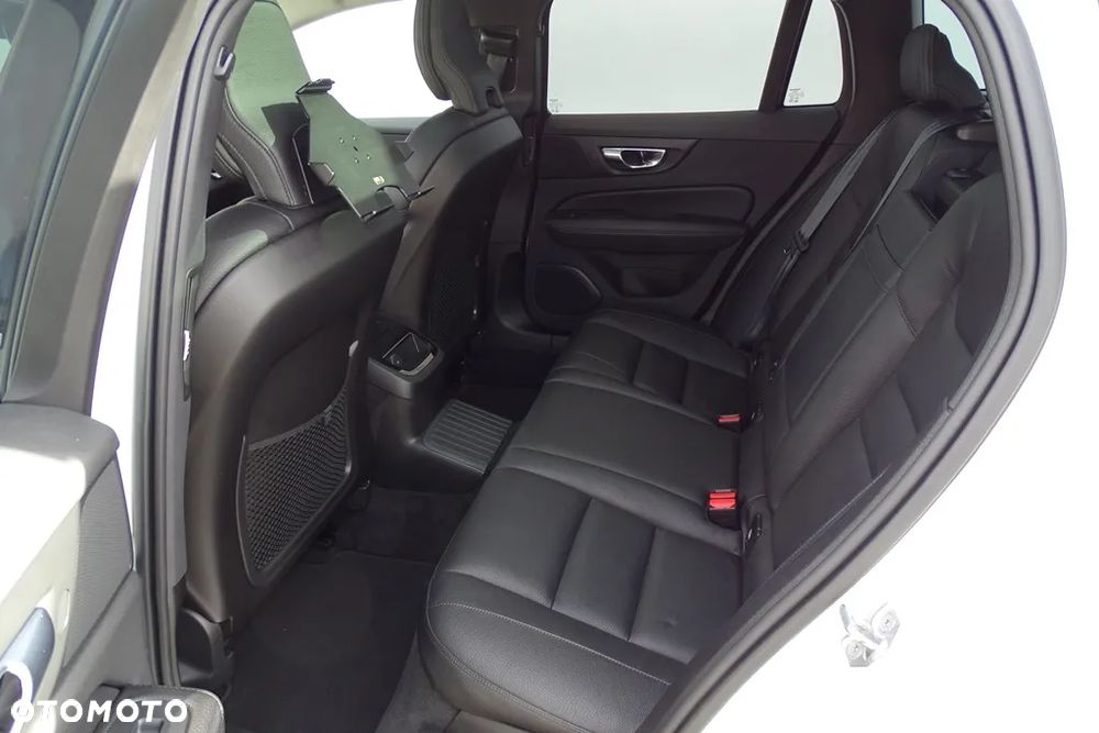 Volvo V60 T6 AWD Recharge Geartronic Inscription - 20