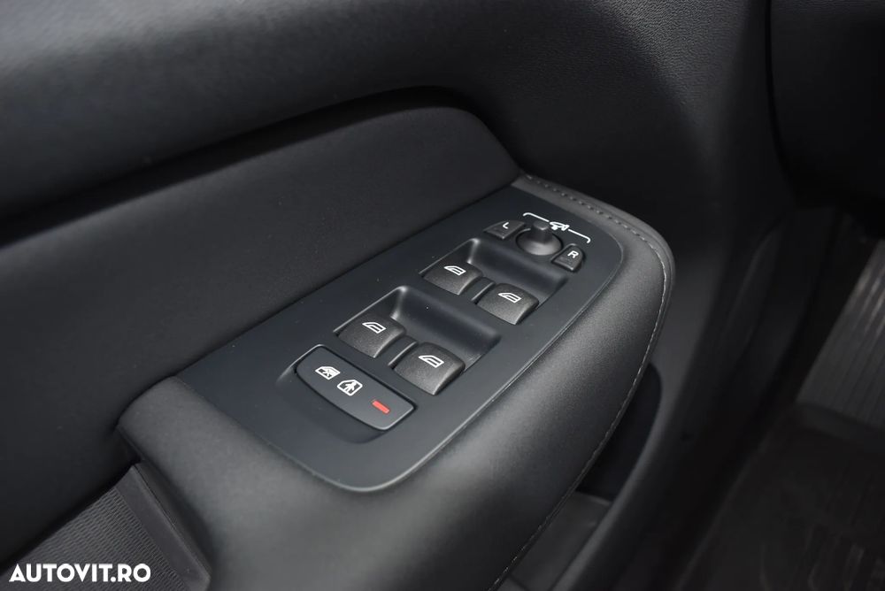 Volvo XC 60 T8 AWD AT PHEV Ultra Black Edition - 22