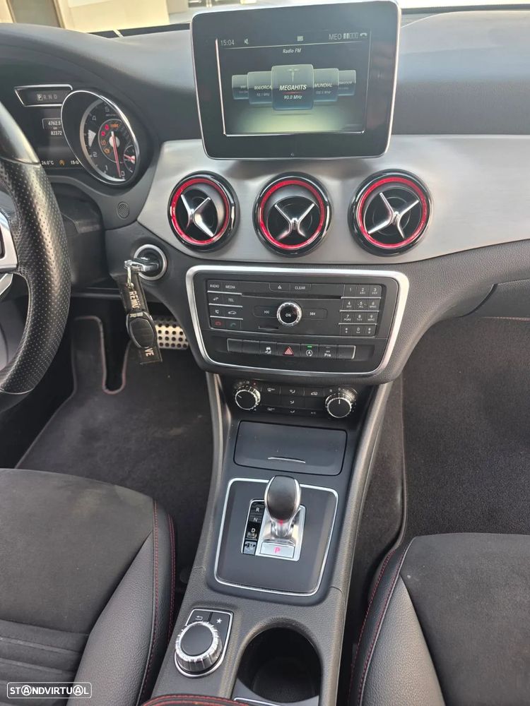 Mercedes-Benz CLA 45 AMG 4Matic Shooting Brake 7G-DCT - 11