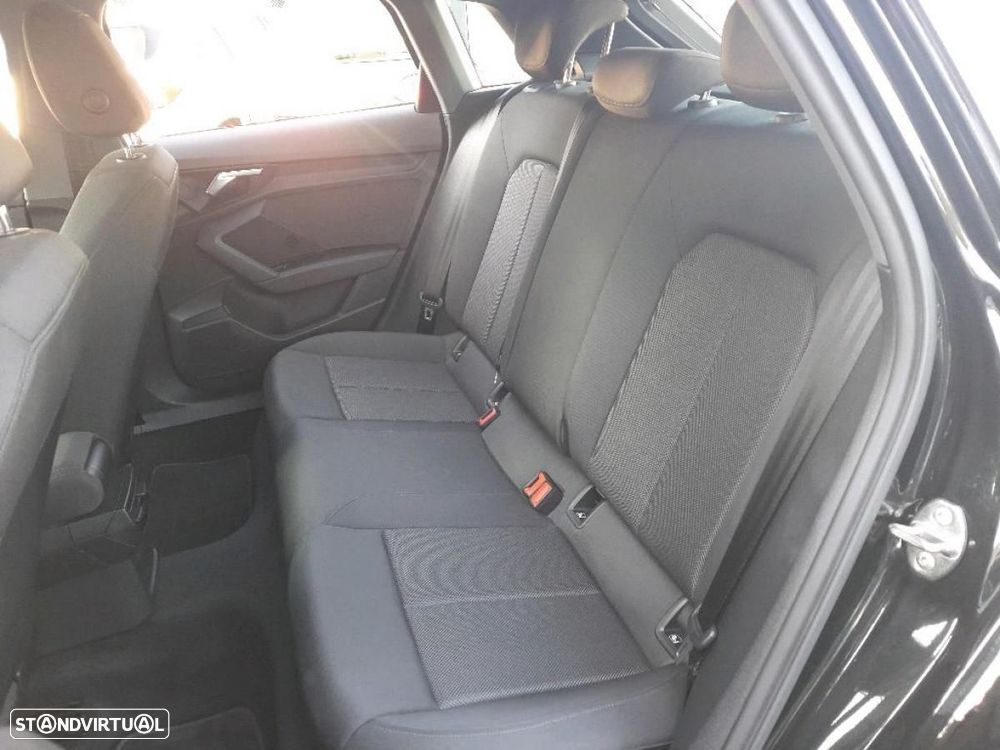 Audi A3 Sportback 30 TDI - 3