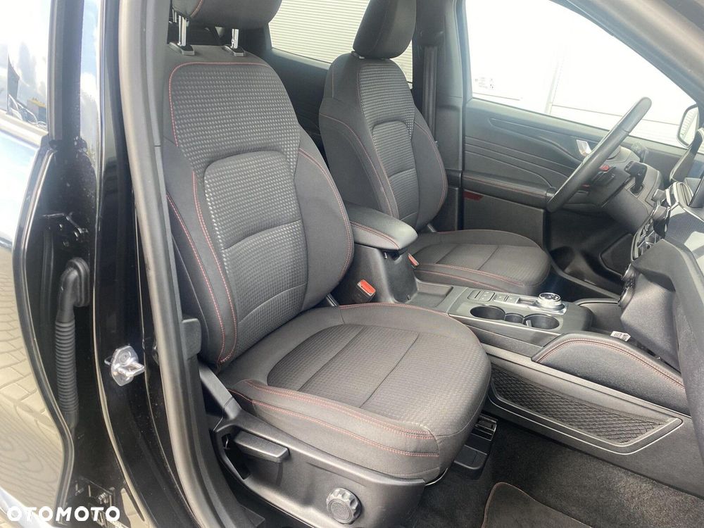Ford Kuga - 25