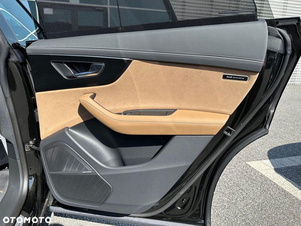 Audi RS Q8 - 26