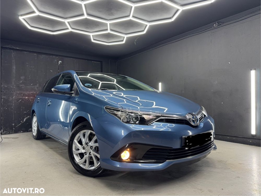 Toyota Auris - 1
