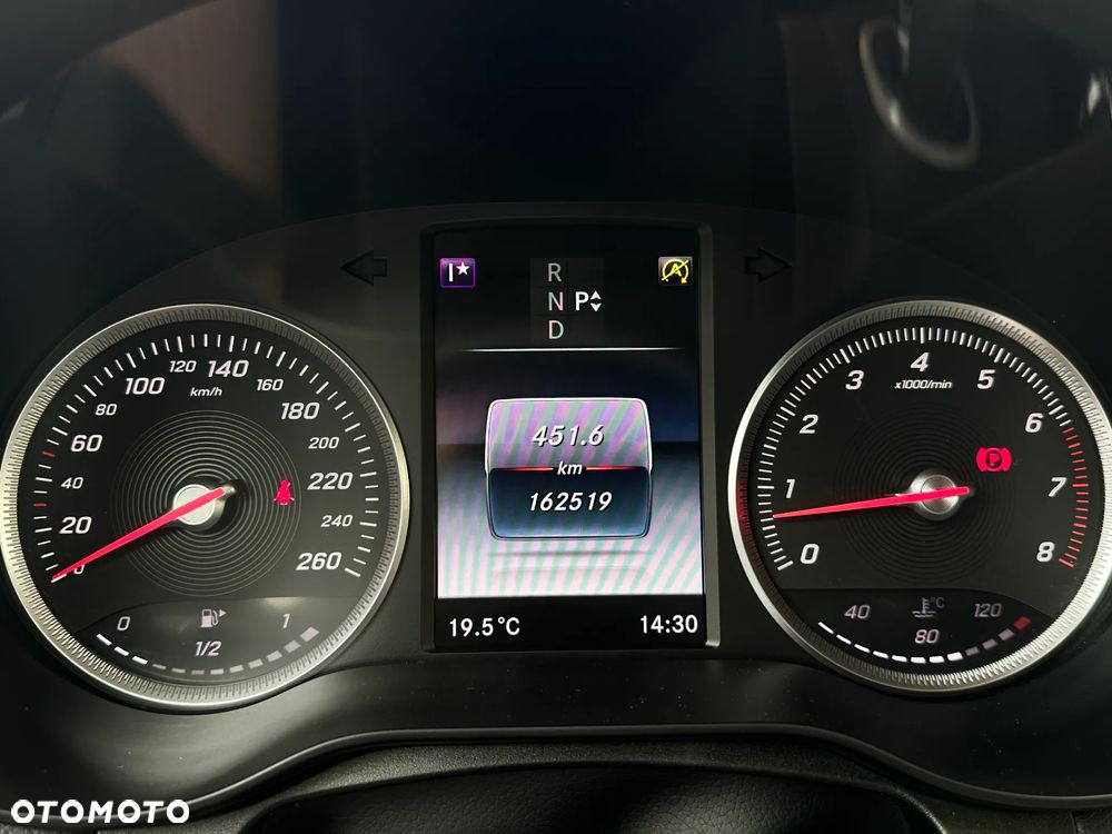 Mercedes-Benz GLC 250 4Matic 9G-TRONIC Exclusive - 33