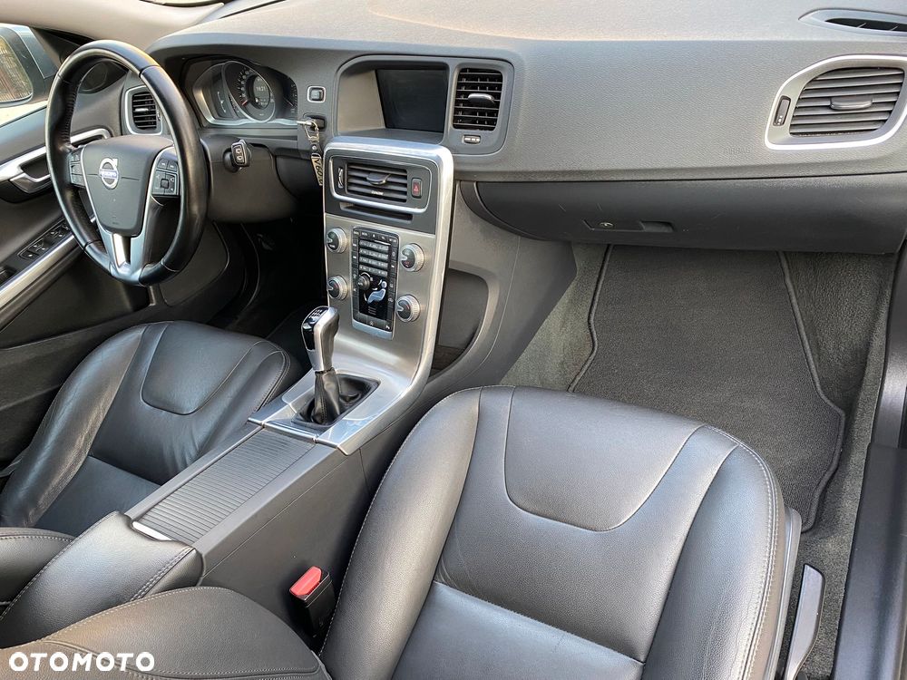 Volvo V60 D3 Summum - 6