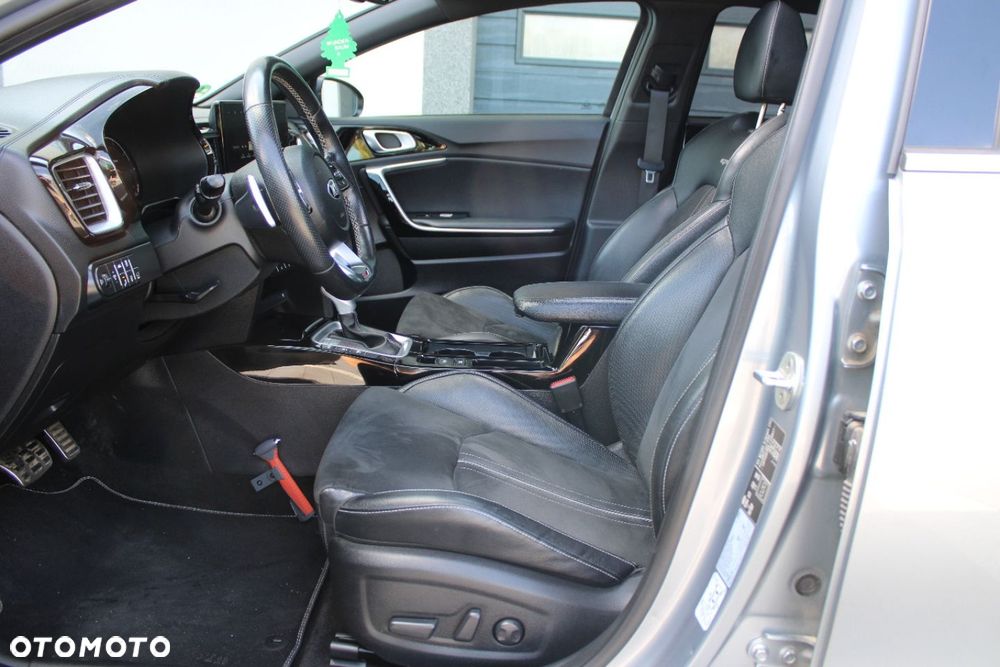 Kia ProCeed - 20