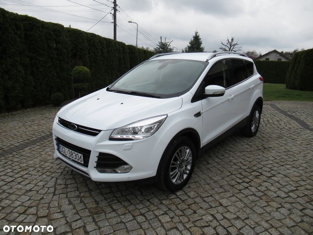 Ford Kuga 1.6 EcoBoost 2x4 Titanium - 9