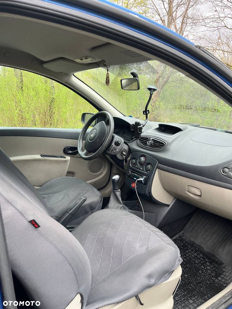 Renault Clio - 14