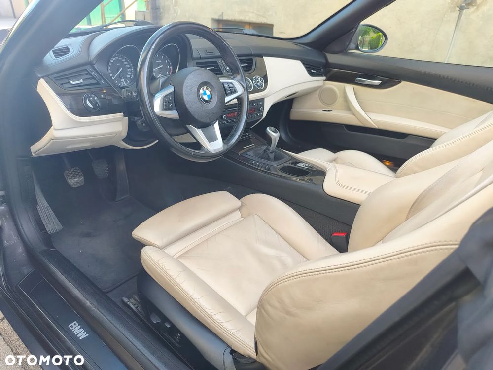 BMW Z4 23i sDrive - 16