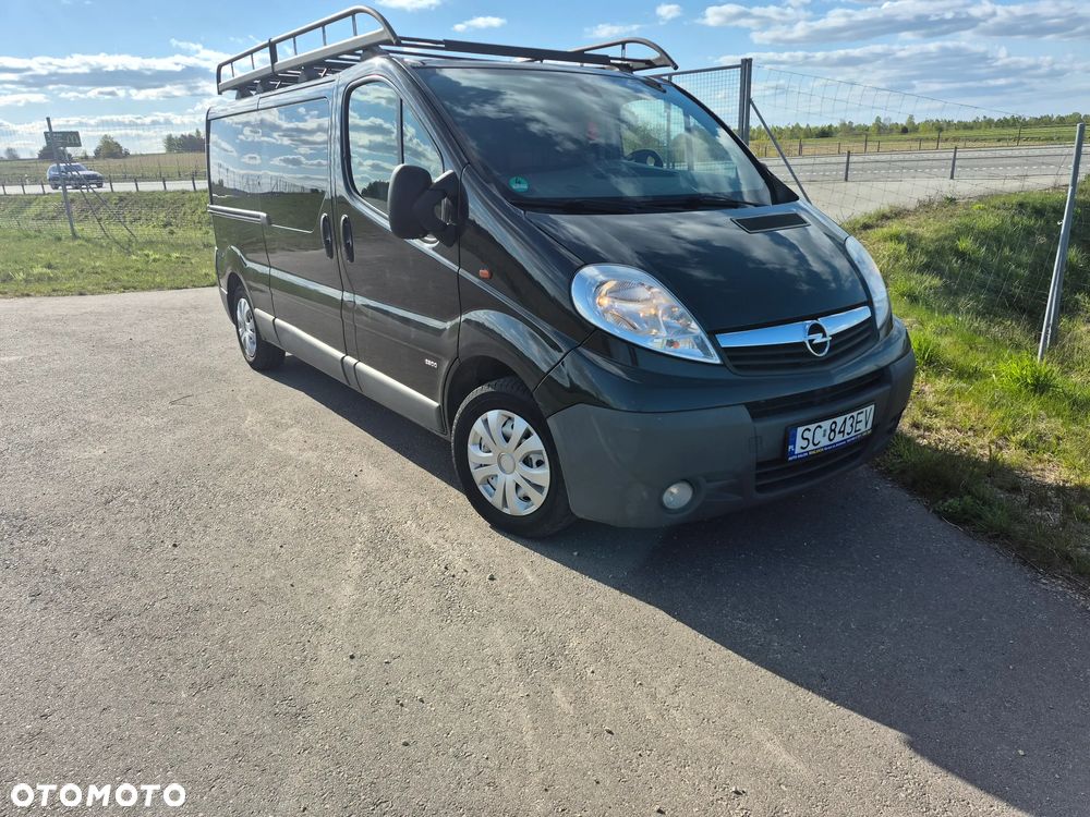 Opel Vivaro - 1