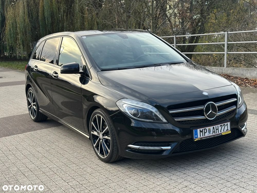 Mercedes-Benz Klasa B 180 UrbanStyle Edition - 2
