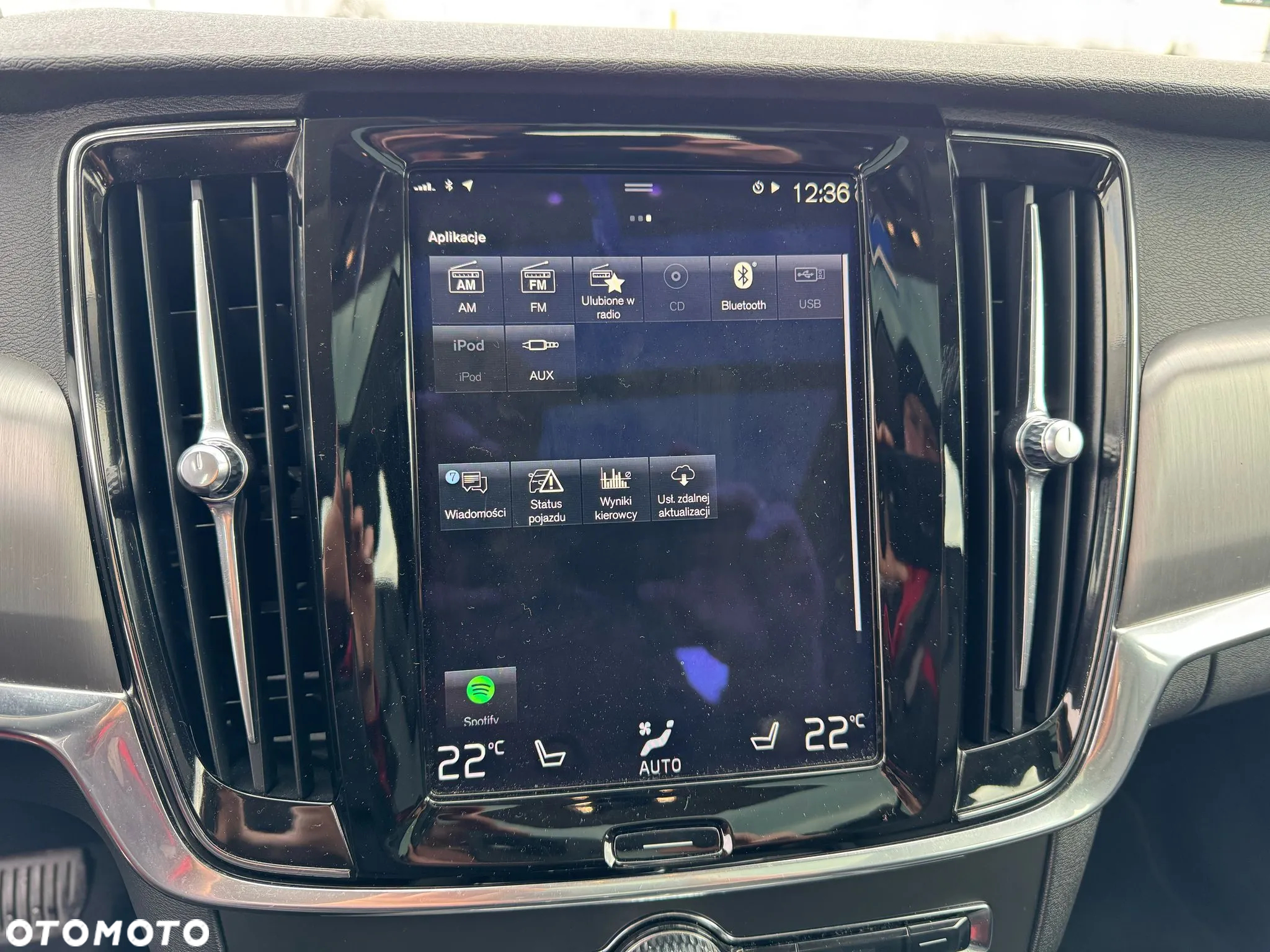 Volvo V90 D4 SCR Momentum - 20