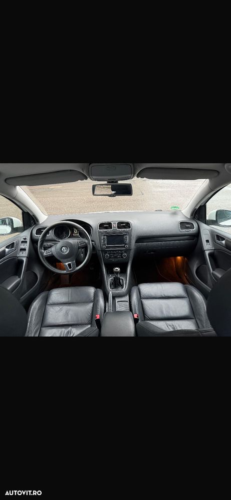 Volkswagen Golf - 6