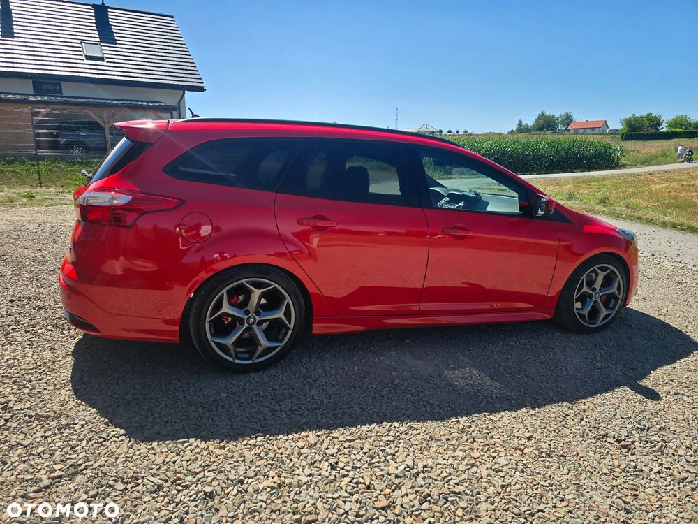 Ford Focus 2.0 EcoBoost ST - 9
