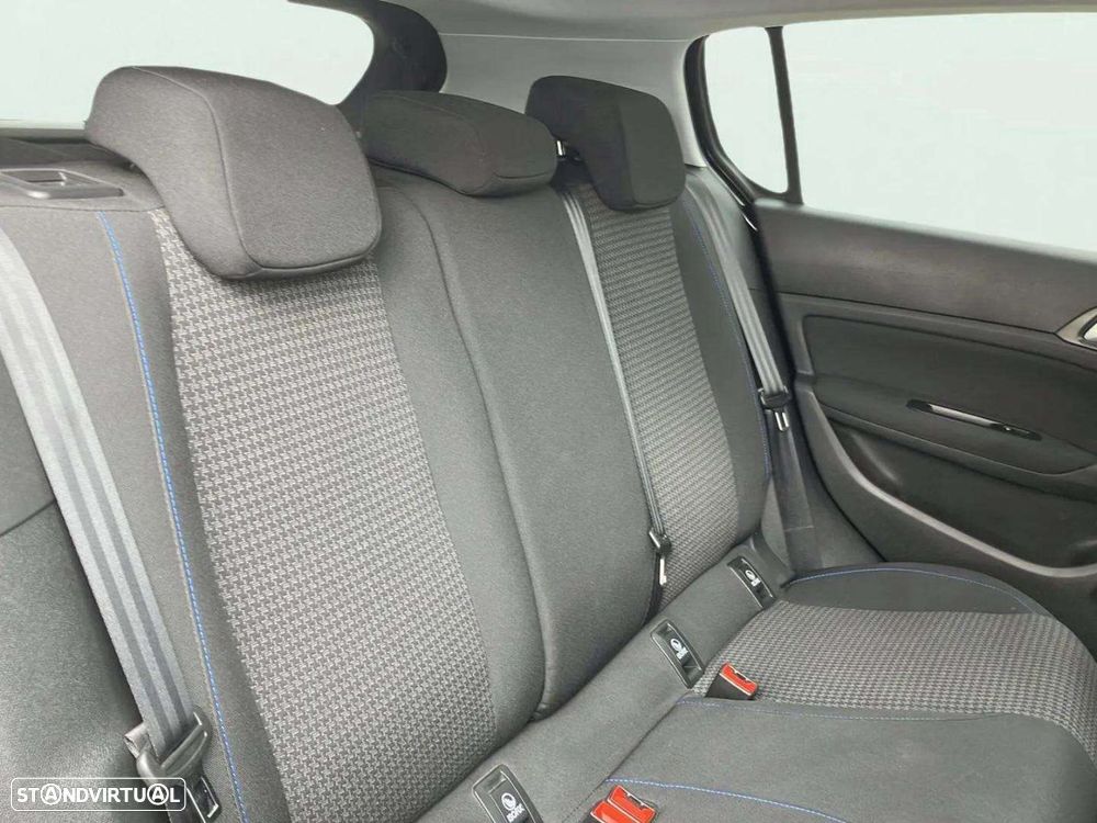 Peugeot 308 1.2 PureTech Style - 15